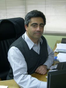 Dr. Álvaro Ruiz